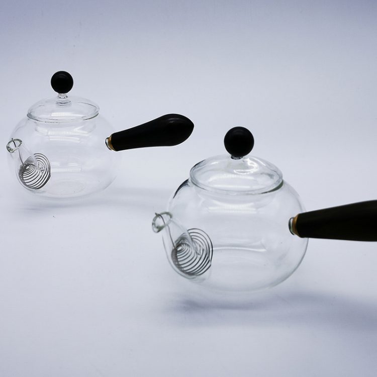 glass_20220809090321